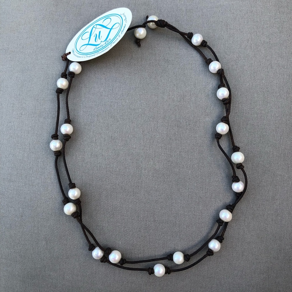NWT Lundy Lu’s Brown Leather & Freshwater Pearl Necklace